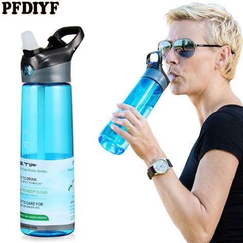 700ml Flip Top Lid Water Bottles Sport Drinking Water Bottles Plastic Portable Bicycle Cycling
