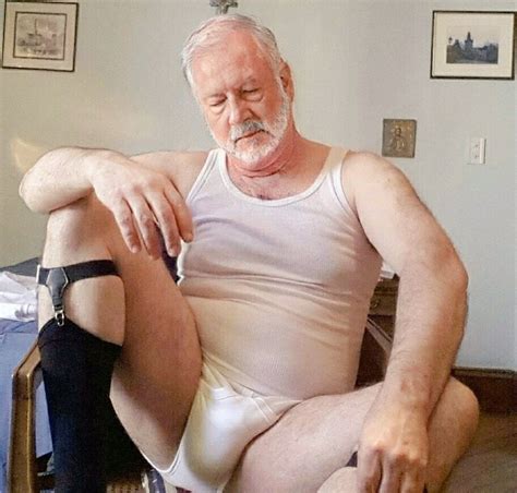 Daddylover Maduros On Twitter Daddy Enjoys Showing His Beautiful Bulge Loving Daddy