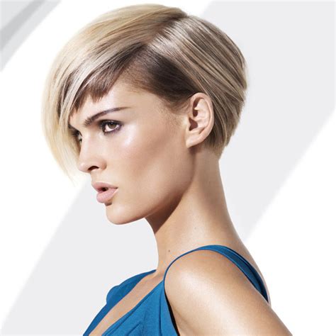 Short wedge haircut.assalamualaikum friends, today i'm going to show you wedge haircut. 35 EXCLUSIVE WEDGE HAIRCUTS FOR WOMEN.... - Godfather Style
