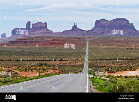 View Monument Valley Highway 163 Hi Res Stock Photography And Images