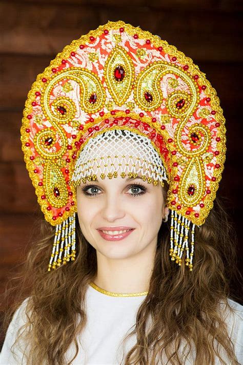 Russian Traditional Kokoshnik Tatyana от Folkwalk на Etsy Samba Jordan Jewelry Valenki Hair