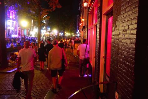 New Amsterdam Red Light District Tour Ban Still Allows Tours In