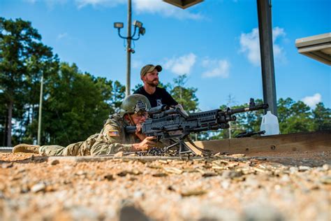 Soldiers Train On M240 Machine Gun During 22 Week Infantry Osut