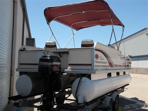 Sun Tracker Fishing Barge 21 Signature Series 2003 For Sale For 1300