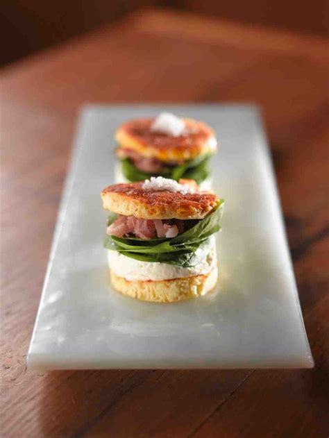 Amuses bouches andouillette pomme pamplemousse et surimi. 198 best images about French Amuse Bouche & Apero on Pinterest