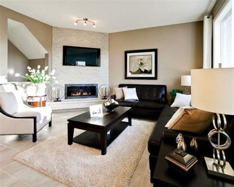 Effective Living Room Layouts for your Fireplace and TV ... Symmetrical living room layout fireplace and tv.
