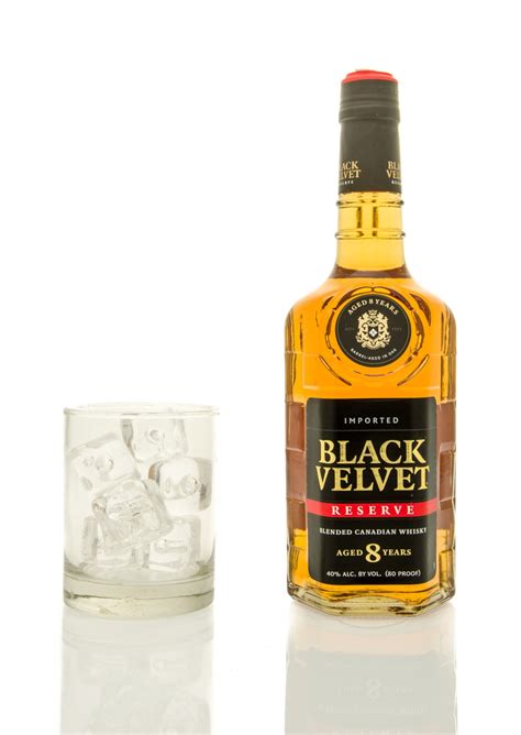 Black Velvet Whisky Price Sizes And Buying Guide Drinkstack