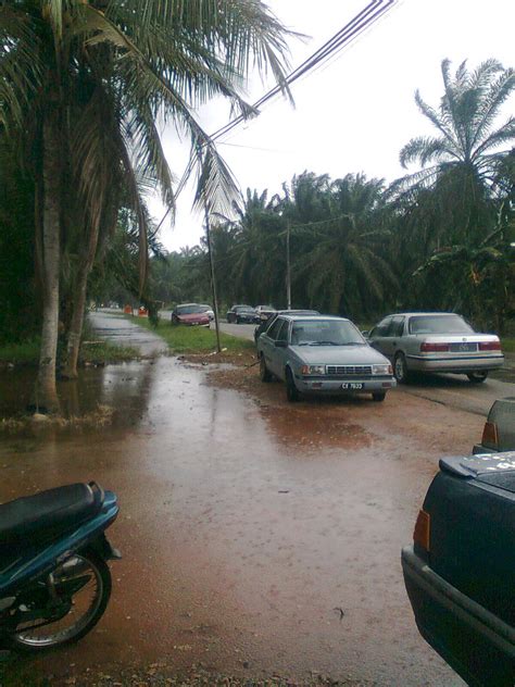 Sedangkan benda 3d ini hanya bisa dilihat oleh orang yang bisa menitik. Pasir jln | Ini pula gambar jalan yang menuju ke Kg Seri ...