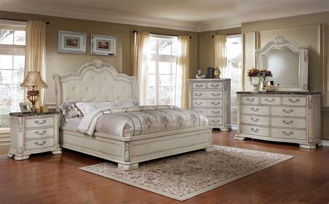 Antique White Tufted King Size Bedroom Set 5pcs