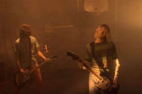 Smells like teen spirit 3 nirvana 5:02128 kbps для гитары. Nirvana's 'Smells Like Teen Spirit' Tops 1 Billion Views
