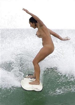 Surfer Girl Nudes Xxx Porn