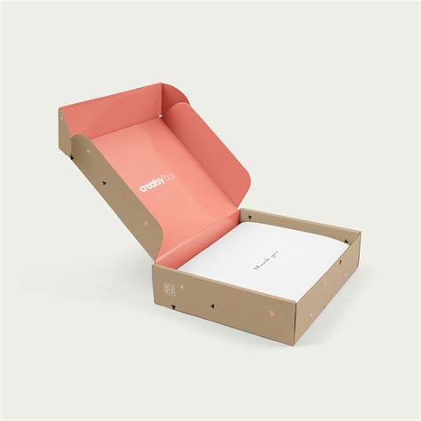 Download Cardboard Mailing Box Photoshop Mockup (PSD)