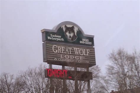 10 great wolf lodge resorts that lead the pack. Hotel in Wisconsin Dells | Great Wolf Lodge Wisconsin ...