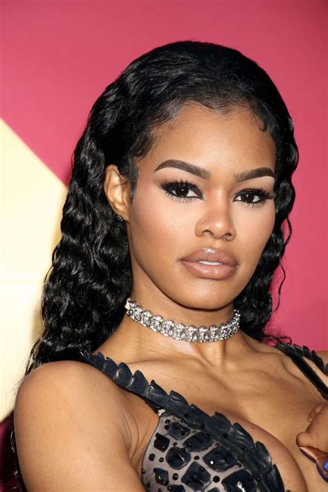 В 2007 году подписала контракт с лейблом star trak entertainment фаррелла уильямса. Teyana Taylor - Soul Train Awards 2016 in Las Vegas ...