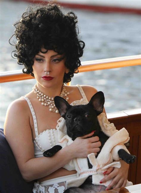 Photos Lady Gaga Bain De Foule Avec Asia Elle Opte Encore Pour