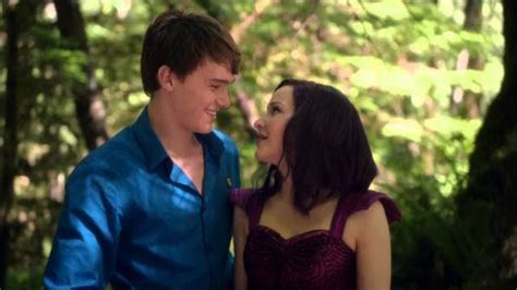 Disney ‘Descendants’ Golden! Plus Animated Series This Fall!