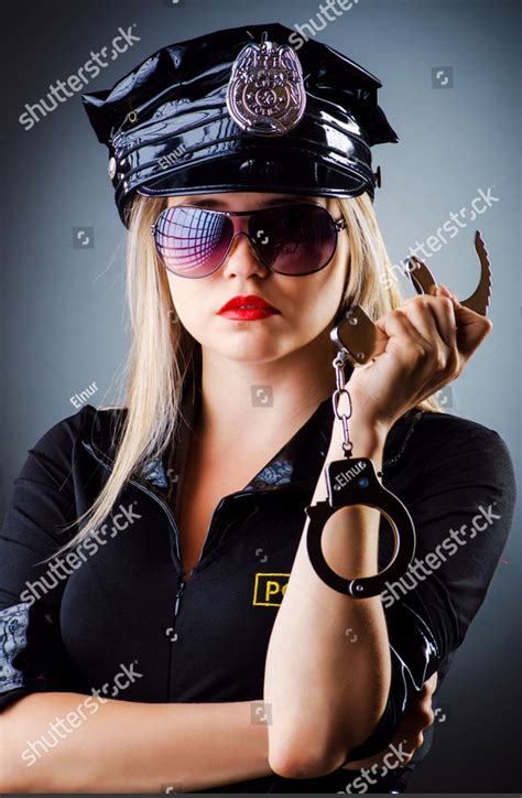 Pin By Pavlo White On Policjantki Womens Fashion Photography Police Women Fashion