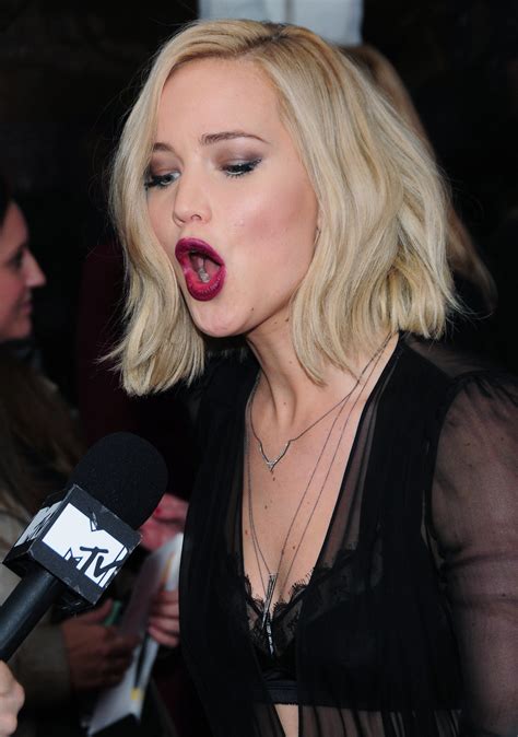 Jennifer Lawrence mouth - funny photos - Funny celebrity photos ...