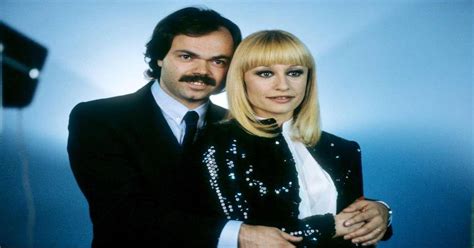 Raffaella carrà and sergio japino (photos) together for 35 years, but not only and not always for love, the former couple spent a short vacation at the spa vulci. Chi è Sergio Japino? Conosciamo meglio l'ex compagno di ...