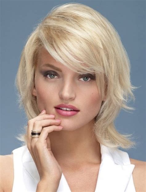 Short haircuts with round faces are a matter of careful layering, framing, and shaping to keep your soft cheeks from becoming a bit too childish. Short haircuts for round faces and thin hair | Hair Style ...