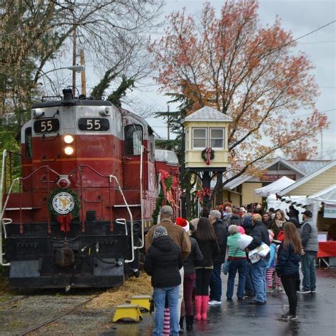 Four Fantastic Holiday Train Rides Around Ohio Holiday Train Train