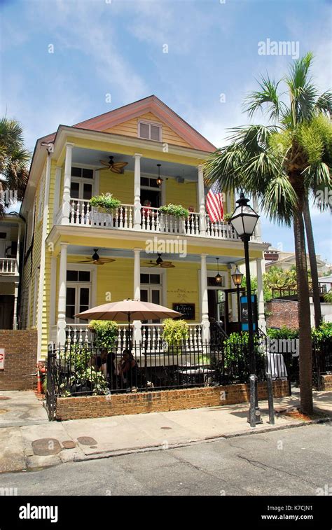 Poogans Porch Restaurant In Charleston South Carolina Stock Photo Alamy
