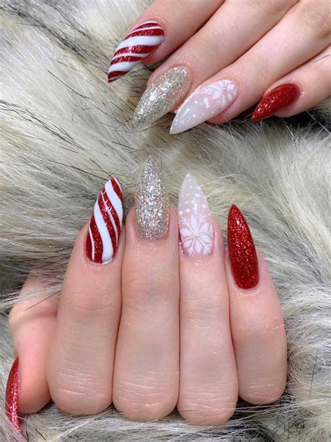 Most Beautiful And Attractive Red Christmas Nails 2019 Christmas Nails Acrylic Red Sparkly