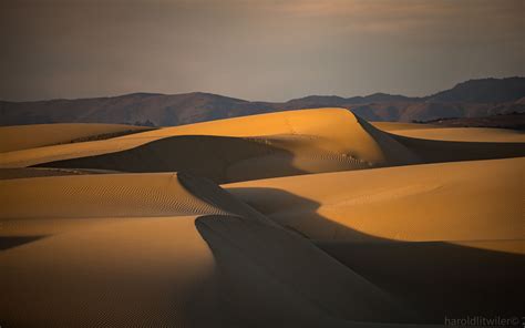Download Wallpaper 3840x2400 Desert Dunes Hills Sand Dusk 4k Ultra