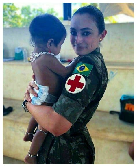 pin em mulher militar exército brasileiro
