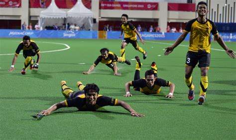 The monthly minimum wage will be increased to rm1000 from rm900 in peninsular malaysia and to how will the budget affect people living and commuting to kl? Malaysia v South Korea, 2016 Asian Hockey Championship 3rd ...