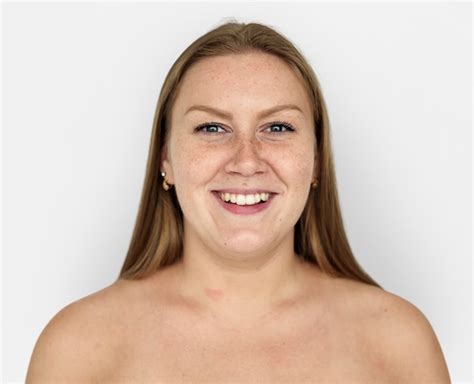 Premium Photo Woman Ginger Hair Bare Chest Smiling Portrait