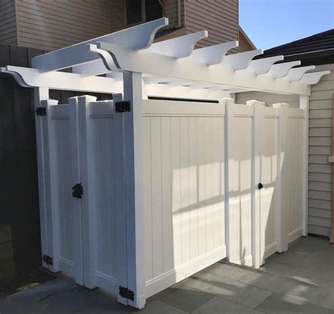 Perfect Hamptons Style Outdoor Shower And Toilet In My Frankston South