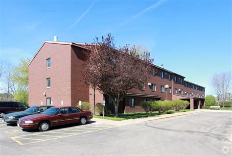 401 pinnacle way, eau claire, wi 54701 please email. Luther Lakeside Apartments Apartments - Eau Claire, WI ...