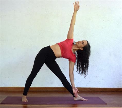 10 Morning Yoga Poses To Awake And Energize Argentina Rosado Yoga