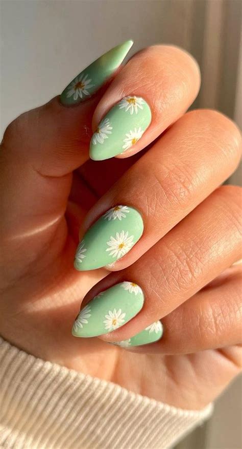 Spring Nails That Will Never Go Out Of Style Daisy On Mint Green