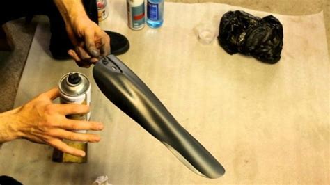 Cat untuk plastik dalam kaleng | northerndefenders.info