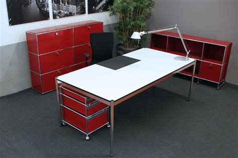 Der usm haller himmel über unser showroom theke ist fertig 🤩 wie findest du sie ? USM Haller Schreibtisch Weiß 200 x 100 cm | Schreibtische ...
