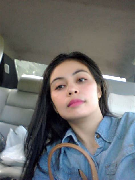 Kali ini akan kita perkenalkan wanita hebat berstatus janda yang sangat cantik mempesona. HERLINA-Janda-Semok-Cari-Suami - cari jodoh gratis