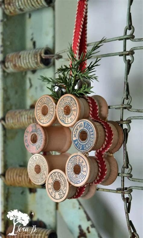 20 Creative Diy Upcycled Christmas Decorations Handmade Christmas
