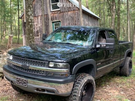 Chevrolet Silverado With X Anthem Off Road Equalizer