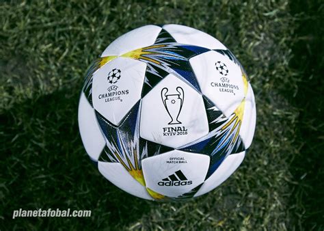 To mark the return of the champions league this month adidas have revealed the official match ball that will be used throughout the knockout stages and final. Balón Adidas UEFA Champions League Final Kiev 2018