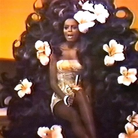 Hr hair design in seattle is located in the trendy neighborhood of ballard. Velvey 🍑 on Instagram: "Diana Ross sings I'm Gonna Wash ...