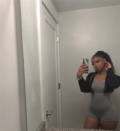 ‪xelessence ‬ Dope Outfits School Outfits Thick Body Goals Body Mirror Ebony Beauty Daily