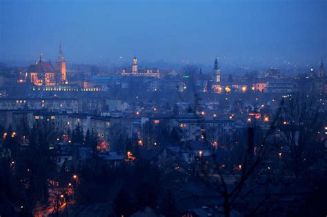 Click and drag to move the panorama around. Nie taki Nowy Sącz przedsiębiorczy jak go malują - Twój Sącz
