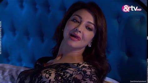 Saumya Tandon Celebrity Style In Bhabi Ji Ghar Par Hain Episode From Episode