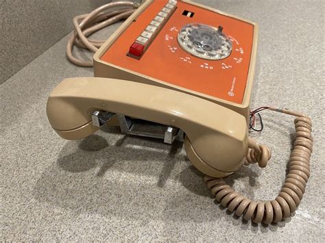 Vintage Itt Orange Beige Multi Line Rotary Office Telephone Ebay