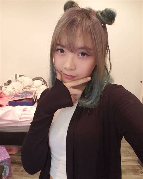 Lilypichu Twitch Streamer Bio And Everything You Need To Know Asian Girl Fashion Pretty