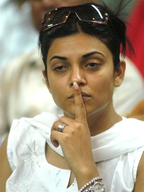 11 Candid Pics Of Bollywood Actresses That Will Make You Lol Really Hard