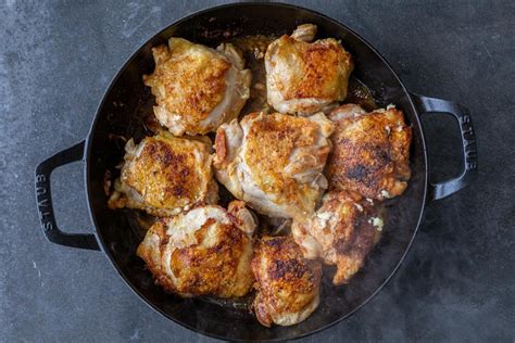 Pan Seared Chicken Thighs Minutes Momsdish