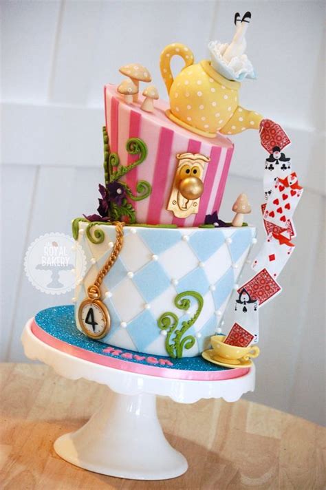 Gorgeous Alice In Wonderland Cakes Alice In Blog